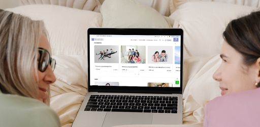Petchravej Hospital Website